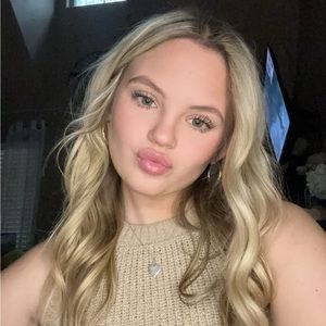 Meet your Posher, Skylar